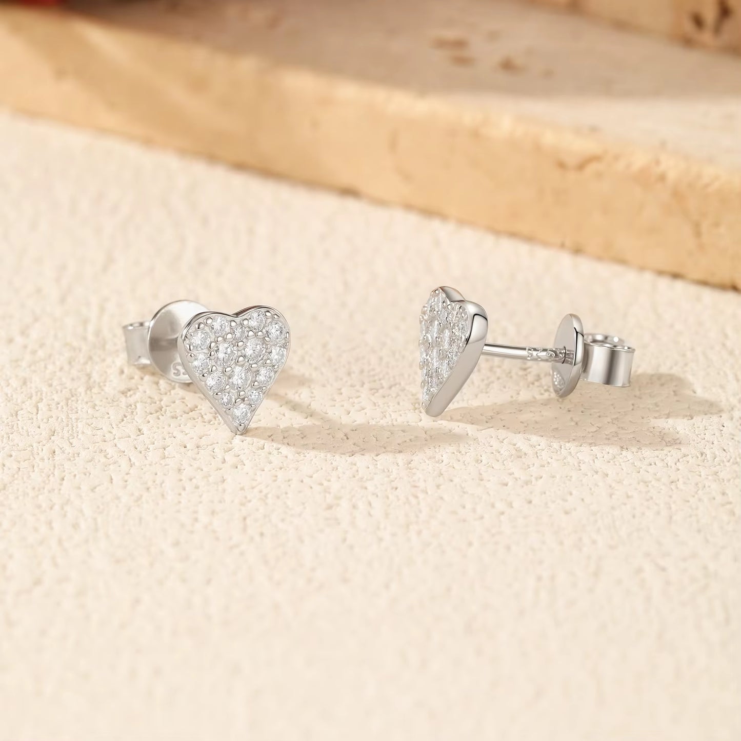 D Color Moissanite Simple Daily Wear Ear Studs 925 Sterling Silver Heart Small Stud Earrings for Women Fine Party Jewelry