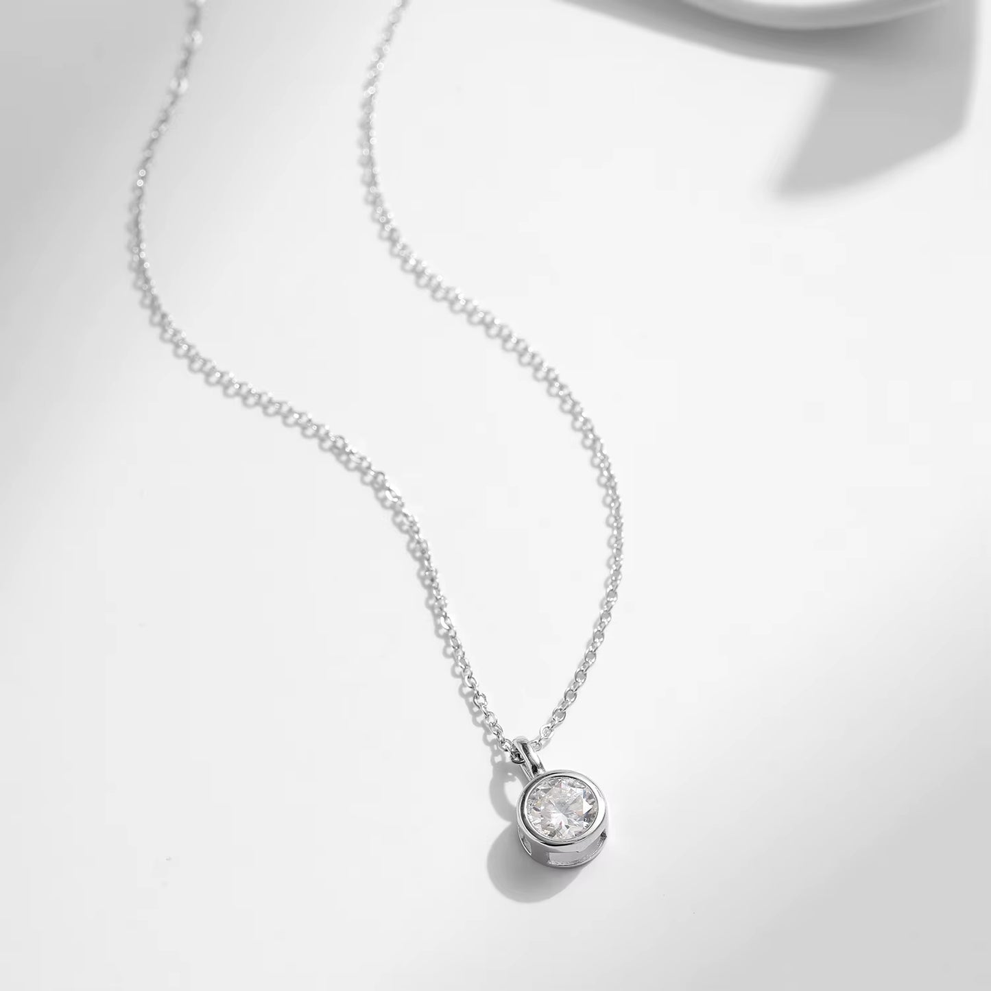 1 Carat D Color round Bezel Setting Moissanite Pendant Necklace 925 Silver Lab Diamond Women Jewelry with Certificate Box