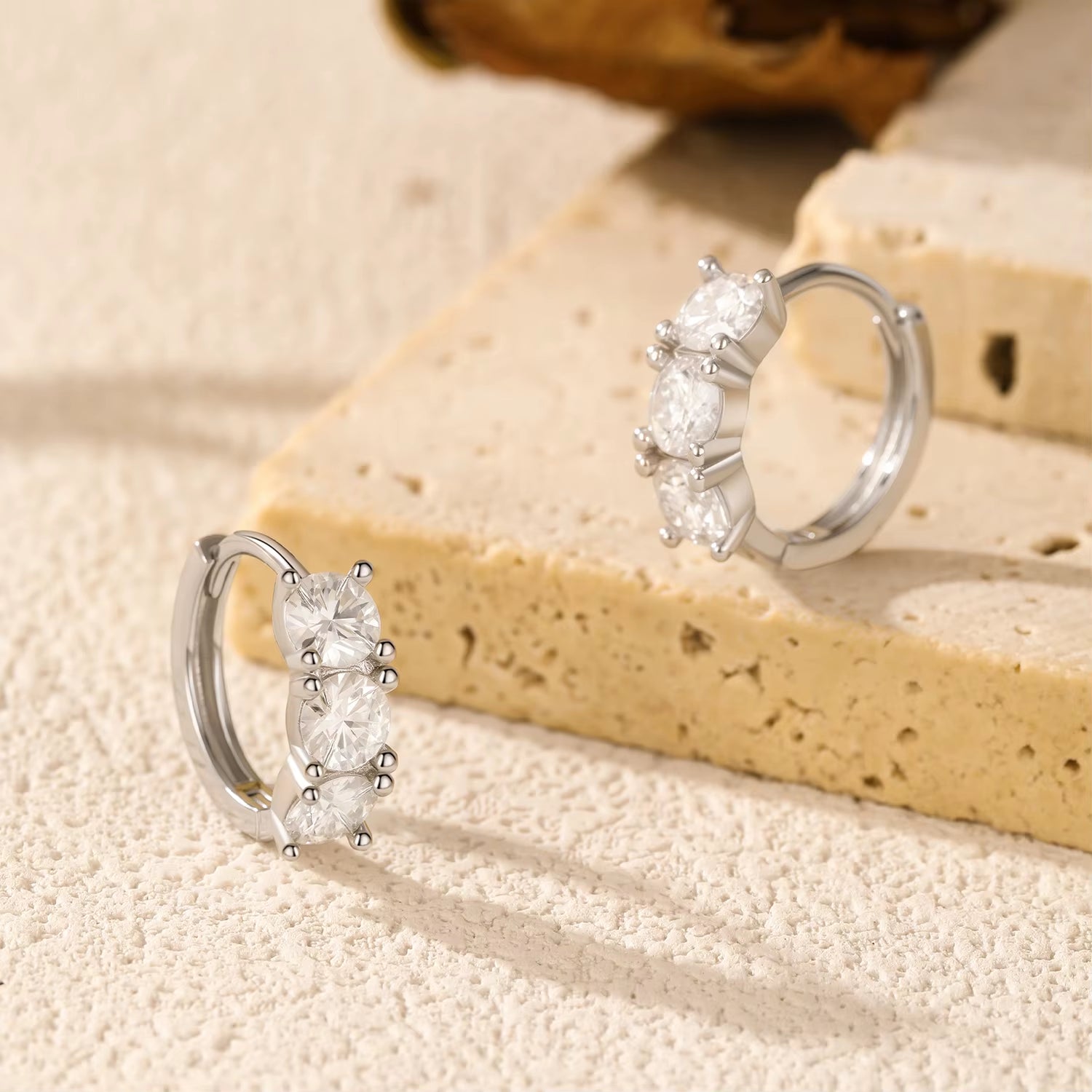 D Color Moissanite Classic Ear Buckle 925 Sterling Silver Trendy round Stackable Hoop Earrings for Women Fine Jewelry