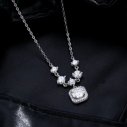 1CT D Color Moissanite Necklace 925 Sterling Silver Luxury Halo Charm Pendant Necklace for Women Bridal Wedding Jewelry