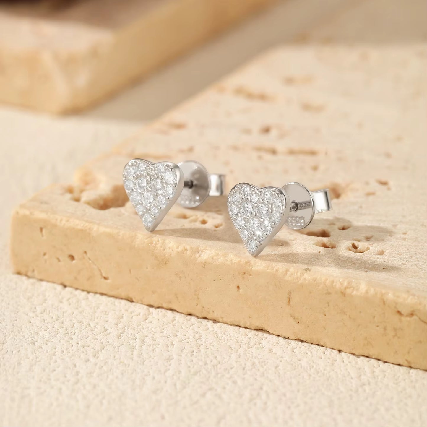 D Color Moissanite Simple Daily Wear Ear Studs 925 Sterling Silver Heart Small Stud Earrings for Women Fine Party Jewelry