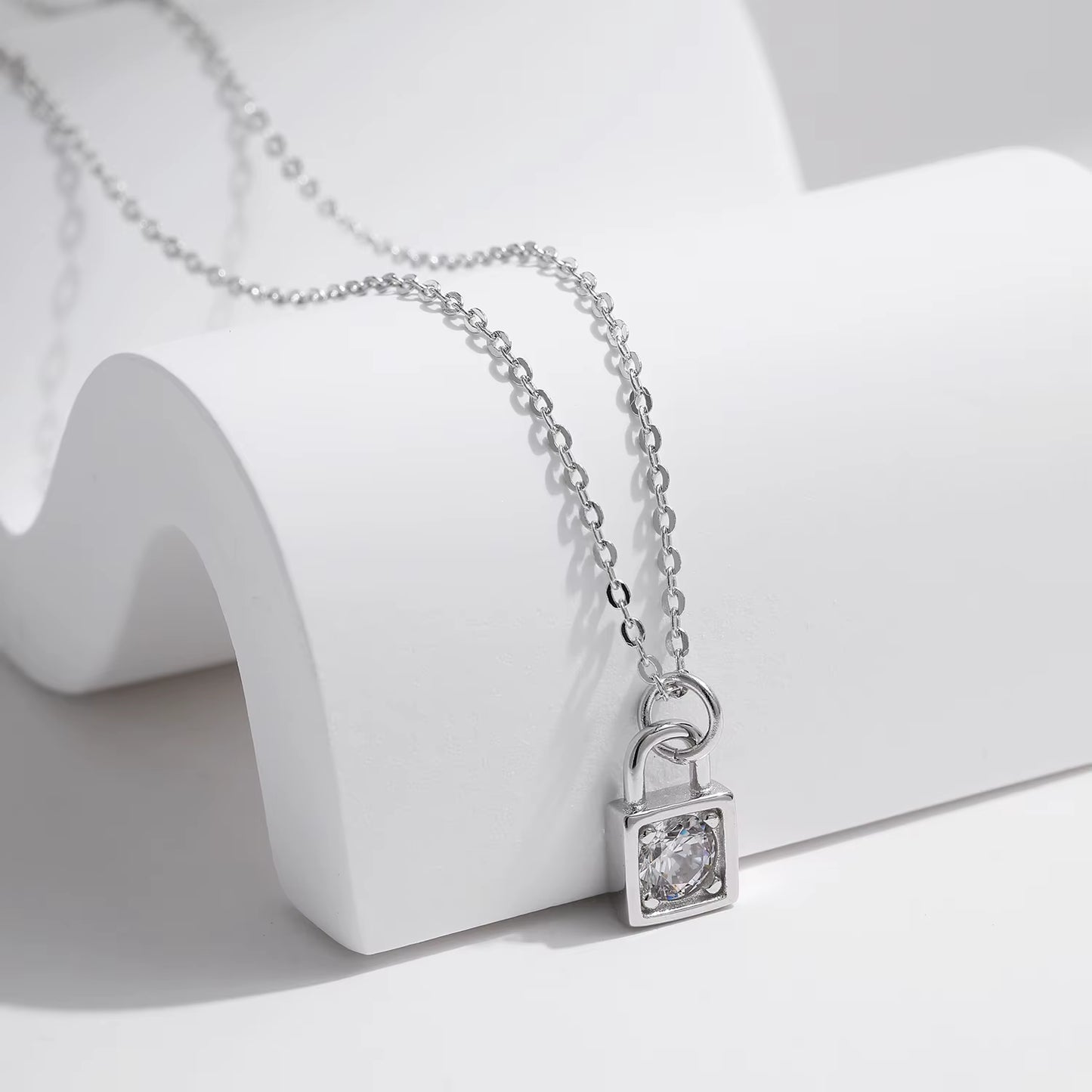 0.5 Carat D Color Moissanite Lock Pendant Necklace for Women 925 Sterling Silver Party Stackable Fine Jewelry with Boxes