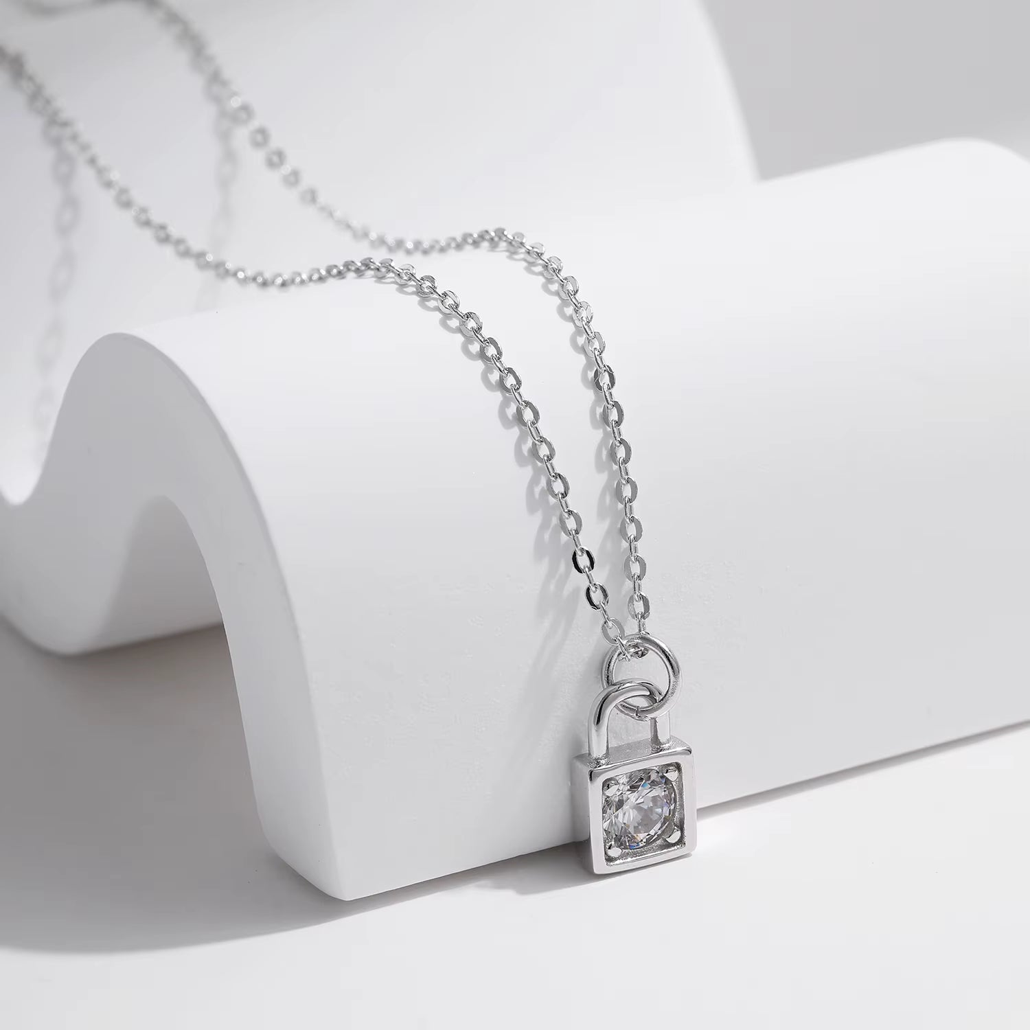 0.5 Carat D Color Moissanite Lock Pendant Necklace for Women 925 Sterling Silver Party Stackable Fine Jewelry with Boxes