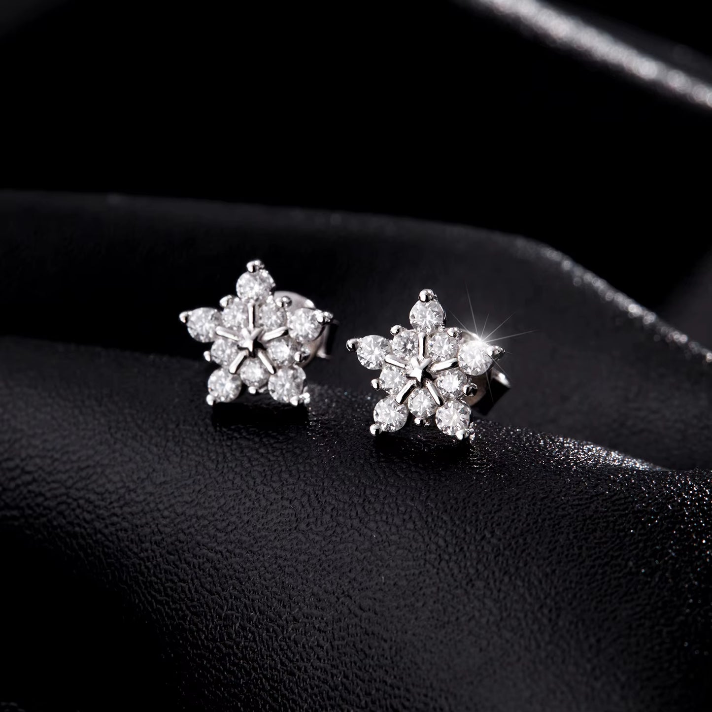 D Color Dazzling Moissanite Earrings 925 Sterling Silver Trendy Cute Snowflake Stud Earrings for Women Fine Jewelry