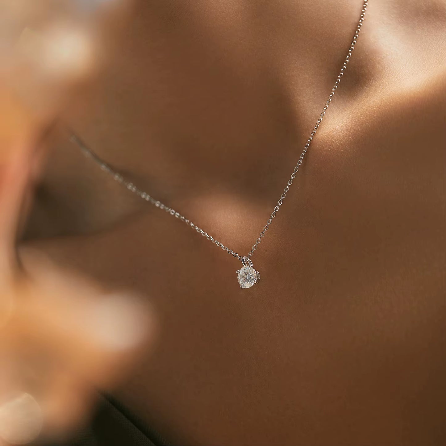 1CT Prong Setting Moissanite Necklace D Color VVS1 Lab Diamond Pendant for Women 925 Sterling Silver Wedding Jewelry