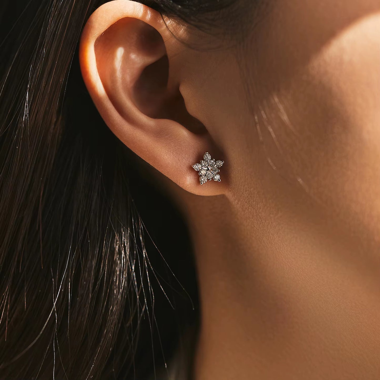 D Color Dazzling Moissanite Earrings 925 Sterling Silver Trendy Cute Snowflake Stud Earrings for Women Fine Jewelry
